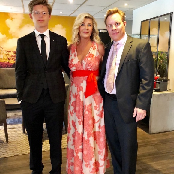 Meet your Posher, Andrea - Picture 5 of 6